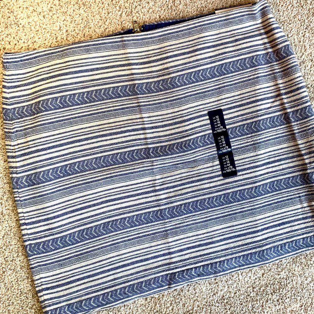 GAP NWT White and Blue Mini Skirt